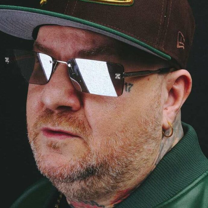 “La politica? È fatta da papponi. Io voto se no mia madre mi ammazza. Achille Lauro è il re dei paraculi, ma ci intendiamo”: Jake La Furia pronto per X Factor