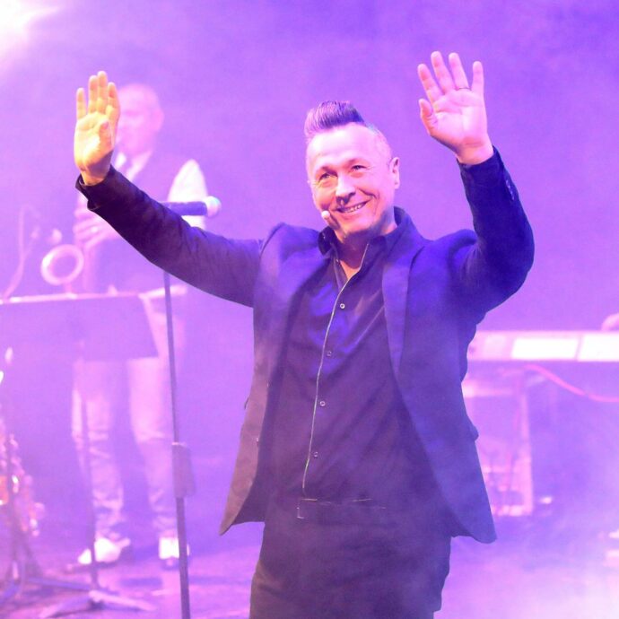 “A Ballando con le Stelle ho perso 10 chili in tre settimane. È stato come se mi avessero strappato un braccio quando hanno riportato mio figlio Vladik in Bielorussia”: parla Paolo Belli