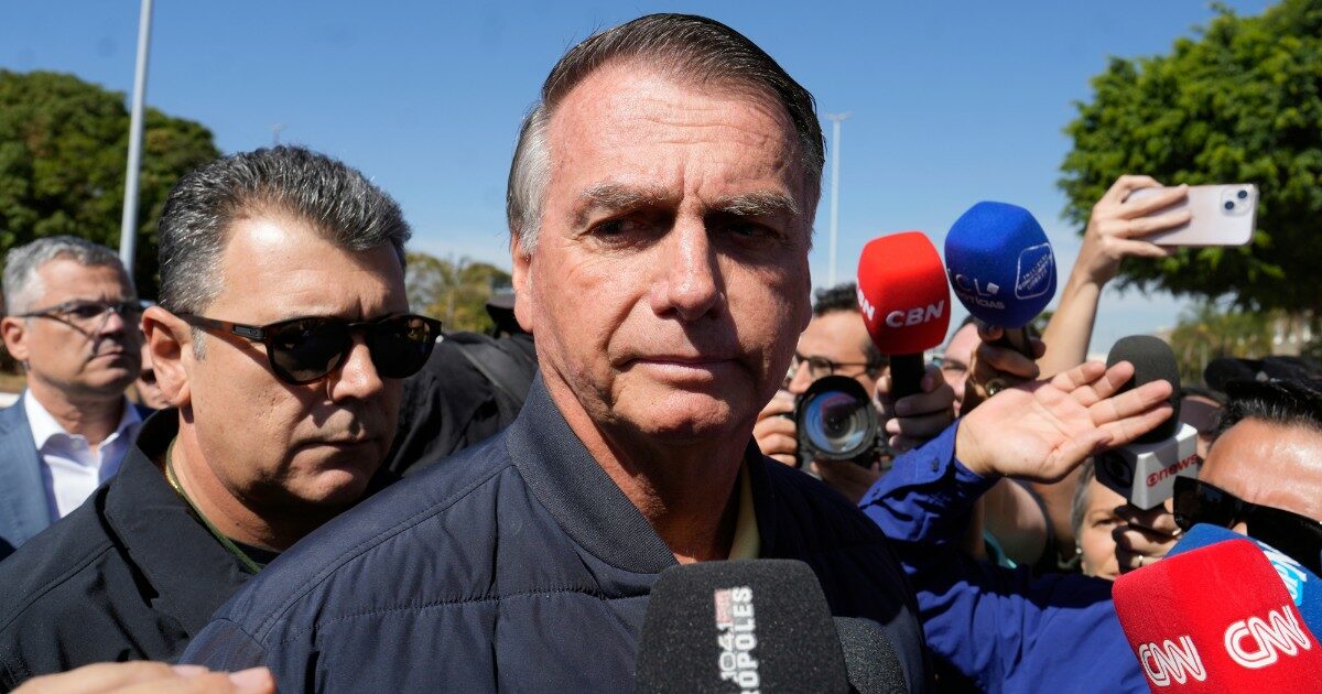 L’ex presidente del Brasile Jair Bolsonaro sarà sottoposto a vigilanza costante: “Rischio di fuga concreto” L’ex presidente del Brasile Jair Bolsonaro sarà sottoposto a vigilanza costante: “Rischio di fuga concreto”