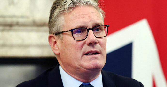 Regno Unito, Starmer affida l’addestramento dell’esercito agli israeliani