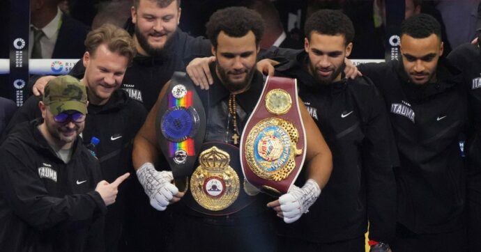 “Tecnica, tattica e spirito da fighter, ma gli avversari finiscono ko troppo presto”: all’angolo di Itauma, nuova star mondiale dei pesi massimi