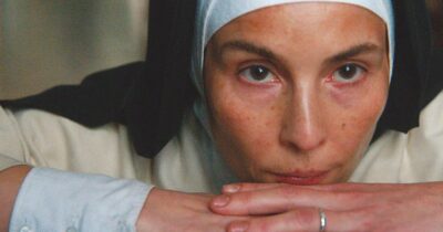 Copertina di Mother, Madre Teresa di Calcutta tra aborto e crisi spirituali colpisce il Lido