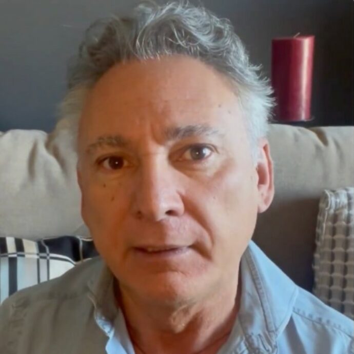 “Un cretino si è alzato e se ne è andato subito via”: Francesco Paolantoni difende Marco Santin sulla lite con lo spettatore sulla questione Gaza