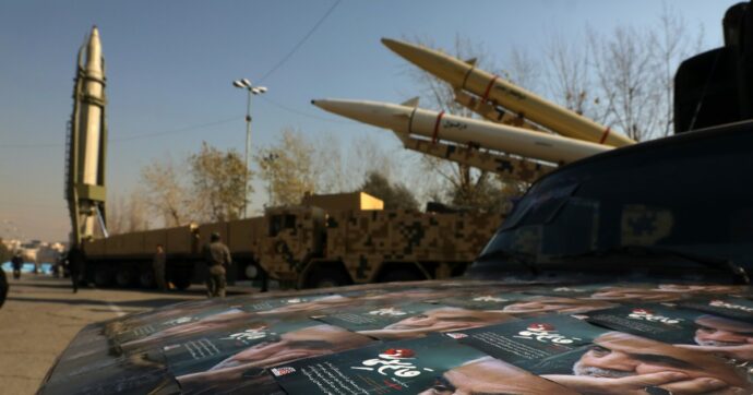 Francia, Germania e Uk attivano lo snapback per ripristinare le sanzioni all’Iran: “Violato accordo sul nucleare”