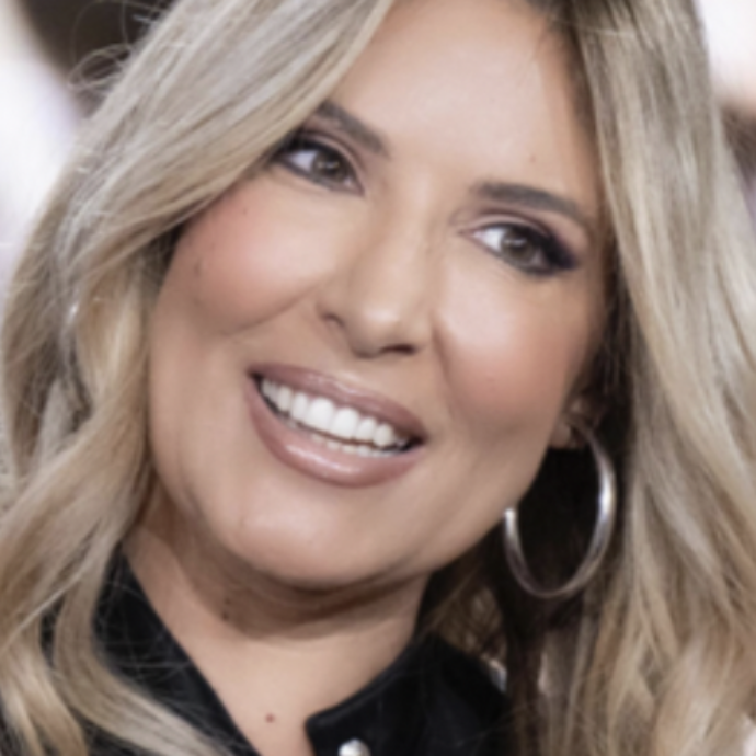 Selvaggia Lucarelli a Emanuela Fanelli: “Che pavidità. Che delusione. Bastava dire ‘non parlerò di Gaza per non perdere opportunità di lavoro'”. La replica dell’attrice