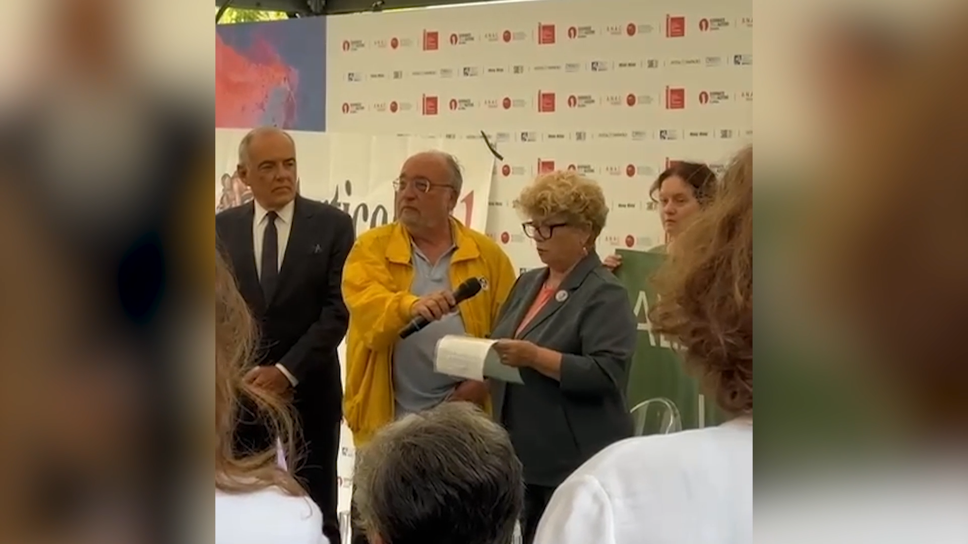 Alberto Trentini, l’appello della madre: “Cosa penserà del suo Paese che per mesi lo abbandonato? Il governo lo porti a casa” Alberto Trentini, l’appello della madre: “Cosa penserà del suo Paese che per mesi lo abbandonato? Il governo lo porti a casa”