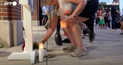 Copertina di Minneapolis, centinaia di persone alla messa in memoria delle vittime della sparatoria