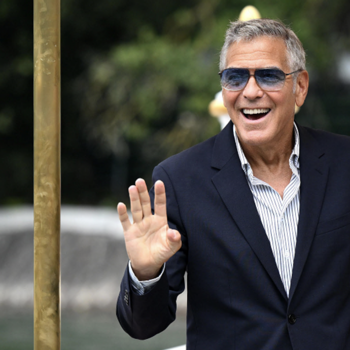 “Ero completamente ubriaco dopo i Tony Awards, mi sono ubriacato come quando andavo al liceo. Il giorno dopo sono stato malissimo”: la confessione di George Clooney
