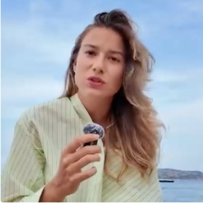 “Questo corpo è mio, decido io dove mostrarlo. Zoomare per vedere il mio capezzolo fa schifo”: le foto di Diletta Begali rubate e caricate sul sito per adulti