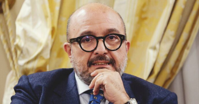 Campania, destra disperata: Sangiuliano tirato in ballo, ma si sfila