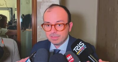 Copertina di Il TMB sui terreni del cugino: il caso del sindaco all’Ars