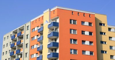 Copertina di Casa, dal sacco di Berlino all’inclusiva Vienna: come va  in Europa