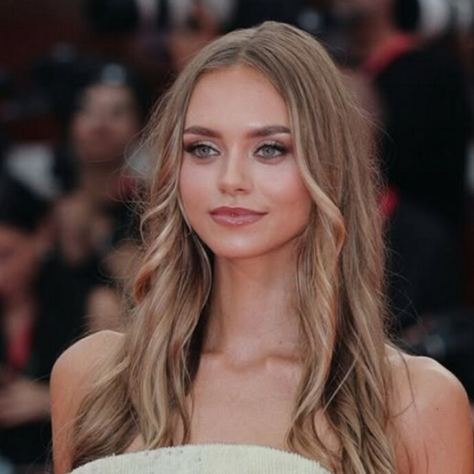 Laila Hasanovic, la nuova fidanzata di Sinner conquista il Festival di Venezia 2025 con lo stile italiano