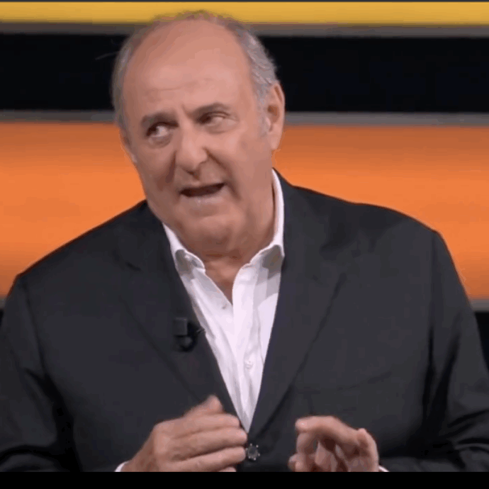 Parla Gerry Scotti: “Corona e le mie presunte relazioni con 30 letterine? Fake news. L’amarezza che provo non è solo per me, nessuno ha pensato alle ragazze”