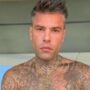 Copertina di Fedez in vacanza sul mega yacht di Daniela Santanché: i commenti social
