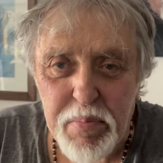 “È la quarta volta che dite che sono morto, piantatela e non mi rompete i cog****i”: Maurizio Mattioli furibondo smentisce le fake news – VIDEO