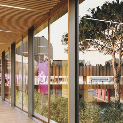 Copertina di Roma e la discarica dietro l’inceneritore: “Gualtieri risponda”