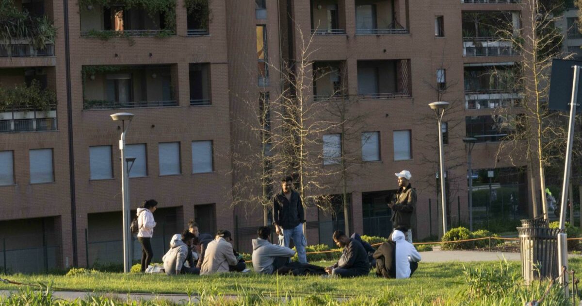 “Non odio l’Italia, odio essere guardato come un criminale”: viaggio tra le seconde generazioni di Milano. Il procuratore: “Per loro è più dura, si scontrano con la disillusione” “Non odio l’Italia, odio essere guardato come un criminale”: viaggio tra le seconde generazioni di Milano. Il procuratore: “Per loro è più dura, si scontrano con la disillusione”