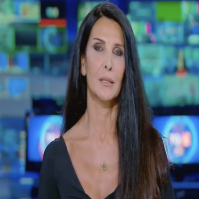 “Siti con commenti deliranti ma non solo. Io leggo ancora ‘proprio lei, chissà con Berlusconi’. Cervelli piccoli non evolveranno mai”: così Elena Guarnieri durante il Tg5