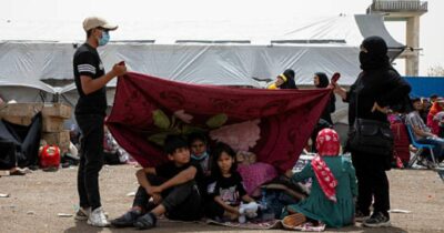 Copertina di “Se sei afghano in Iran, la tua vita non merita di essere salvata”. “Siamo diventati il capro espiatorio della disfatta contro Israele”: le voci dei deportati da Teheran