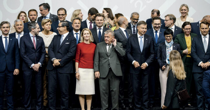 Copertina di Naufragio Ue su Kiev e Gaza Putin con Xi e  Sud mondiale