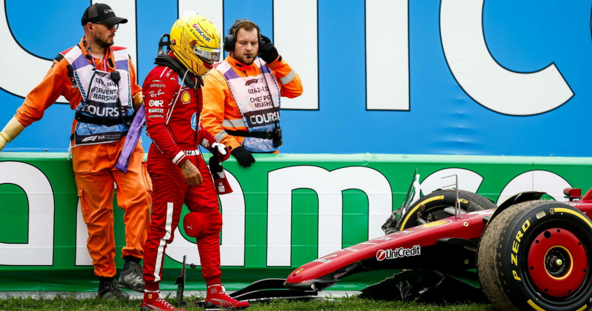 Stangata Hamilton, sconterà la penalità a Monza: per la Ferrari il Gp d’Italia comincia già in salita Stangata Hamilton, sconterà la penalità a Monza: per la Ferrari il Gp d’Italia comincia già in salita