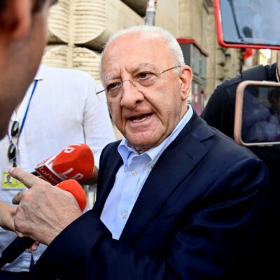 Copertina di Il costituzionalista Francesco Pallante: “Regioni in mano a padroni, sono generatori di sprechi”