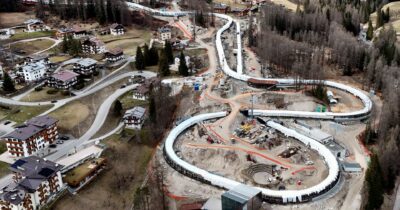 Copertina di Olimpiadi Milano-Cortina. Altro che “a costo zero”:  3 miliardi di  incompiute