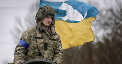 Copertina di Le truppe russe mirano alla “fortezza” ucraina