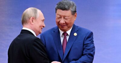 Copertina di Vertice Sco in Cina, Xi Jinping corteggia Putin e Modi: “Uniti per stabilità e pace”