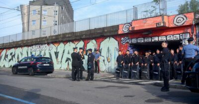 Copertina di “Dàgli al Leoncavallo”. Le furie dell’“uomo medio” e il senso comune che non ha   pudore né pietà