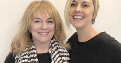 Copertina di “Indosso i vestiti di mia figlia Nadia Toffa, è come se mi abbracciasse ancora. Le Iene? Erano al funerale, ma non si sono più fatti sentire”: parla Margherita