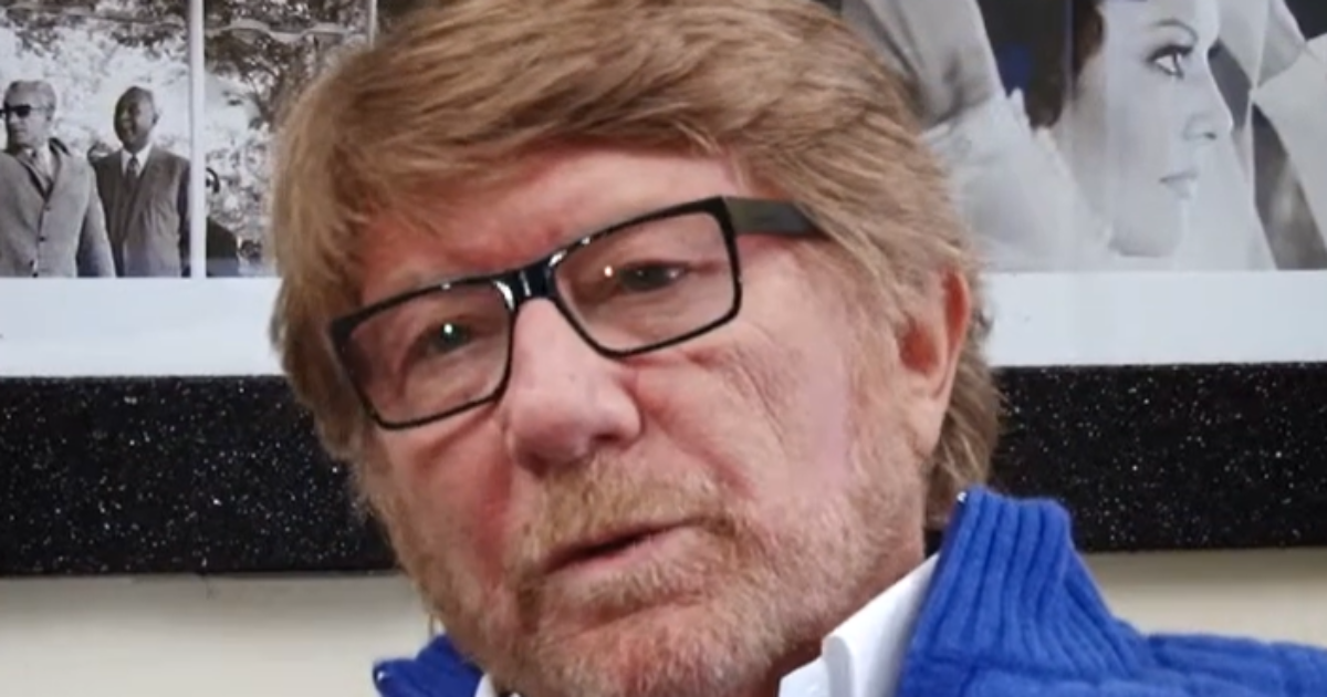 “Uno mi ha messo le mani al collo e ha stretto forte, poi mi hanno colpito al costato. Ma li ho spiazzati”: Gianni Bozzacchi racconta la lotta con due ladri sul pianerottolo di casa