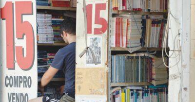 Copertina di Detrazioni sui libri, l’ideona   di Valditara  fa felici pure i B.