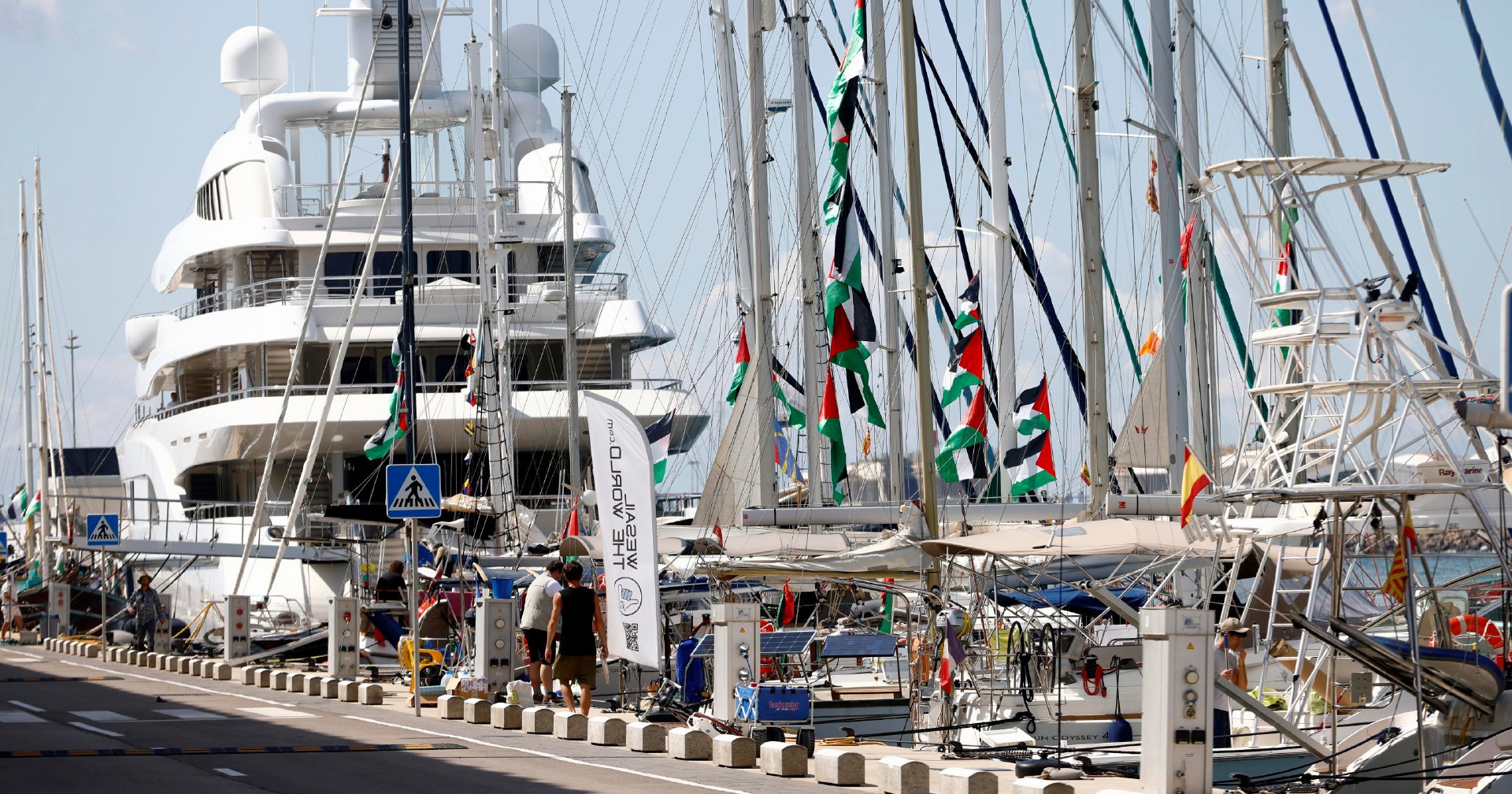 Global Sumud Flotilla: “Nostra barca colpita da drone”. A bordo anche Greta Thunberg, nessun ferito