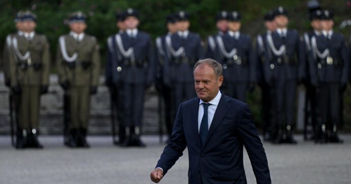 Le risse  tra  Nawrocki  e Tusk stanno frenando il riarmo della Polonia
