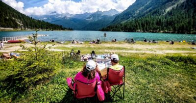 Copertina di Dolomiti, la rivolta anti ultracafoni: “È stata l’estate peggiore di sempre”