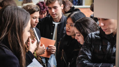 Copertina di Università, studiare in Italia costa fino a 17mila euro l’anno. Ecco le agevolazioni e bonus per risparmiare
