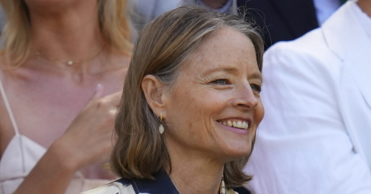 jodie foster si mostra senza trucco e senza tinta dopo essere stata la bionda per eccellenza di hollywood non avrei mai scelto di fare l8217attrice