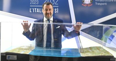 Copertina di Gli Usa mettono in guardia l’Italia: “No all’inserimento del Ponte sullo Stretto tra le spese militari Nato”