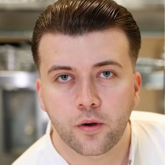 “L’acqua cadeva anche dalle telecamere e dallo stereo. Abbiamo perso tutto, c’è la paura di chiudere”: lo sfogo dello chef Emin Haziri dopo l’allagamento del ristorante