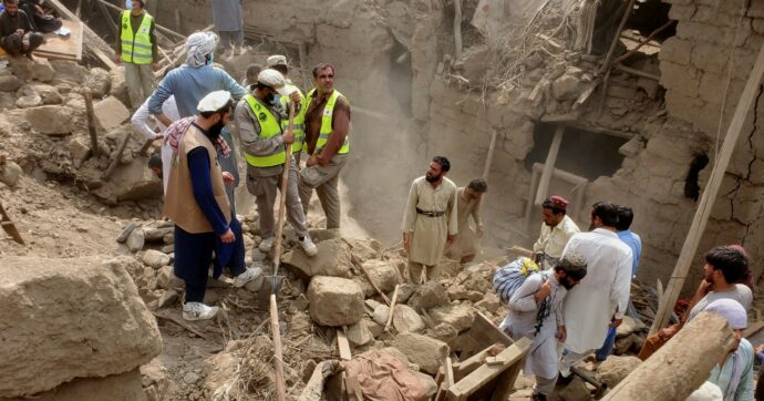 Afghanistan, altra scossa: i morti sono più di 1.400