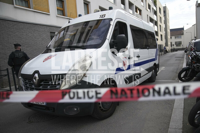 marsiglia uomo armato di coltello e spranga ferisce 5 persone ucciso dalla polizia