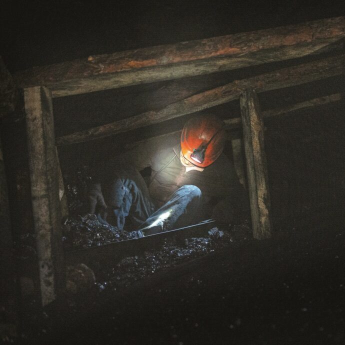 Uomini del sottosuolo: la “bomba-miniere”