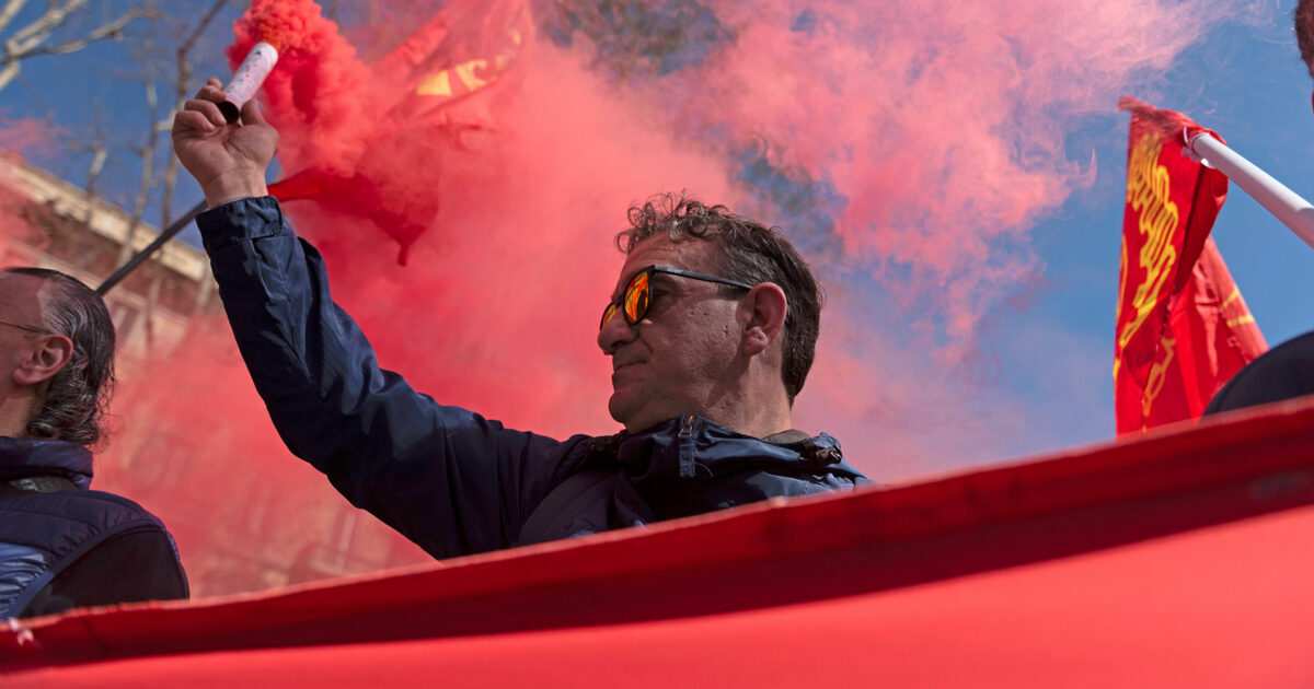 Il filo rosso: la guerra sporca contro  il lavoro