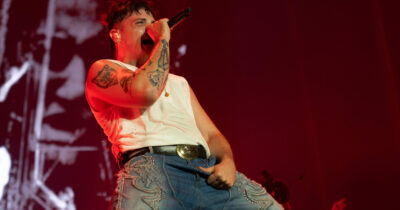 Copertina di “Abbiamo tante belle sorprese in arrivo. Grato per tutta caz*o di vita”: Olly infiamma il suo popolo al Forum di Milano ed è pronto per i 3 show allo stadio di Genova