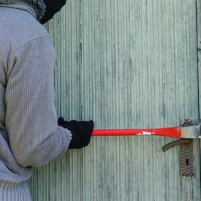 Come prevenire un furto in casa durante le vacanze natalizie? I 5 consigli degli esperti
