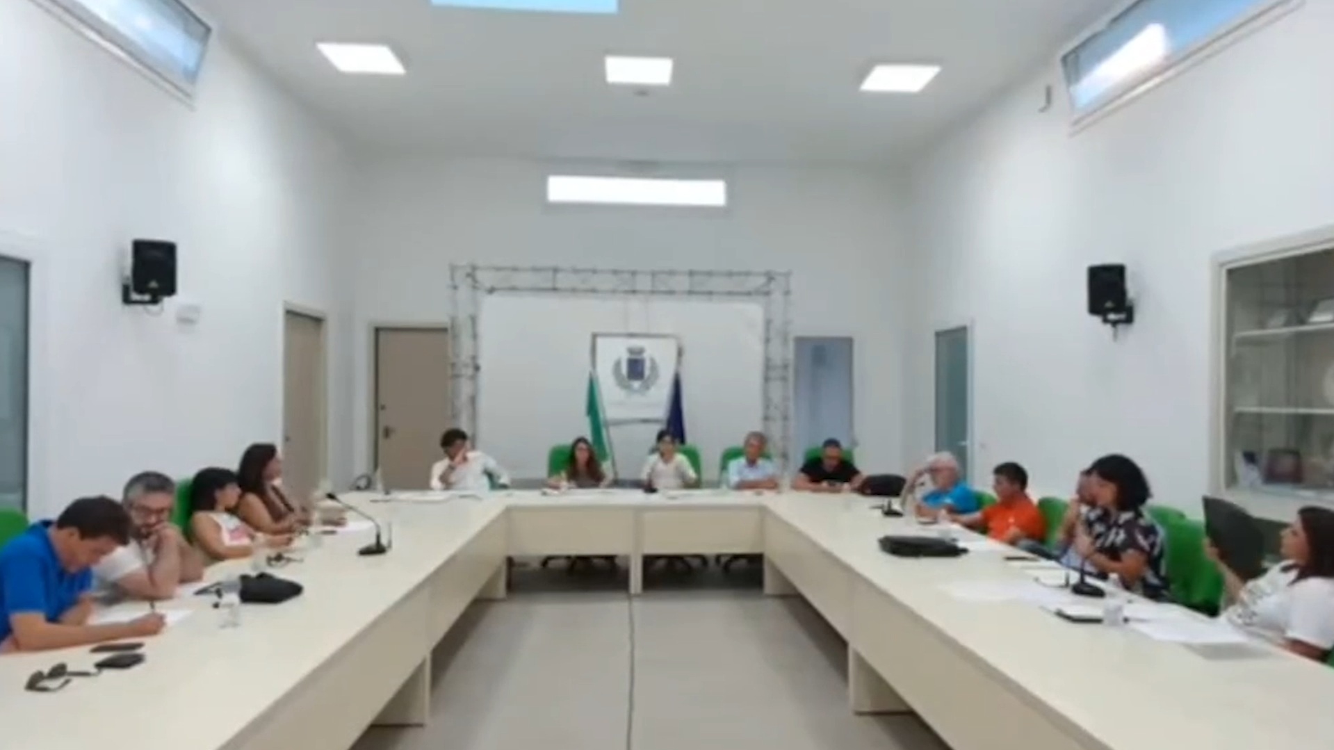 parlo io e chi perde sta zitto 232 la democrazia polemica sulla sindaca di collepasso lecce 8211 video