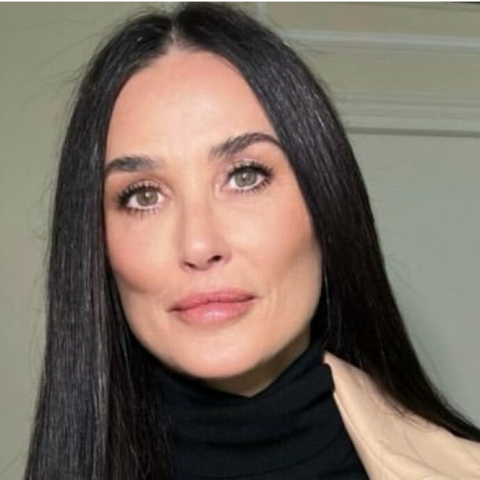 “È dura vedere Bruce Willis trasformarsi per la malattia, ma pensare al passato alimenta solo ansia e dolore”: le parole di Demi Moore