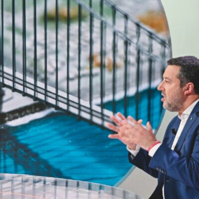 Copertina di Ponte, Salvini sull’attenti: “Non sarà una spesa Nato”